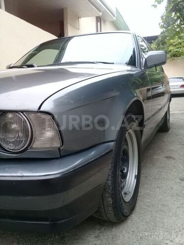 BMW 525 1988, 299,960 km - 2.5 l - Gəncə