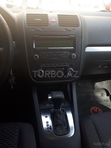 Volkswagen Jetta 2010, 135,000 km - 1.6 l - Bakı