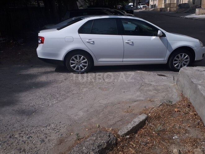 Volkswagen Jetta 2010, 135,000 km - 1.6 l - Bakı
