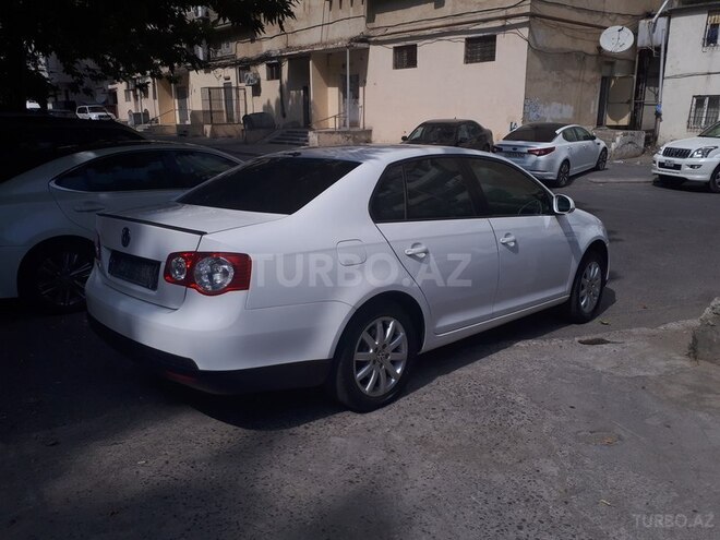 Volkswagen Jetta 2010, 135,000 km - 1.6 l - Bakı