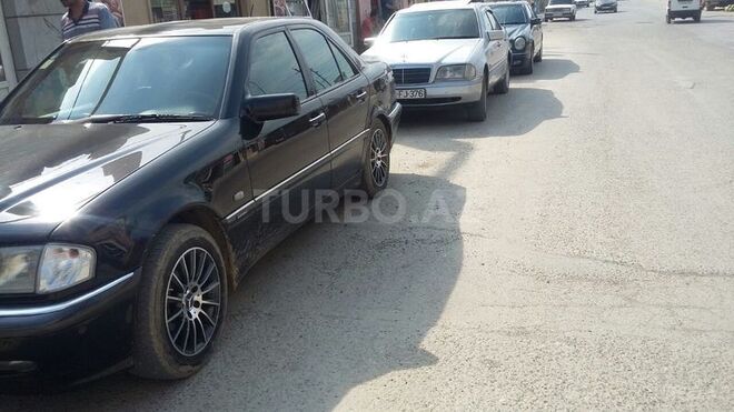 Mercedes C 220 1994, 336,000 km - 2.2 л - Xırdalan