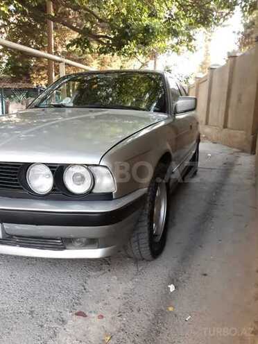 BMW 520 1988, 160,000 km - 2.0 л - Bakı