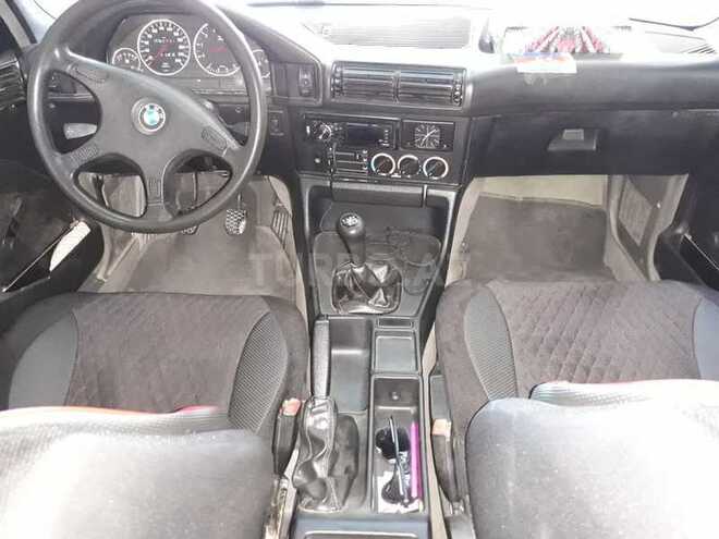 BMW 520 1988, 160,000 km - 2.0 л - Bakı