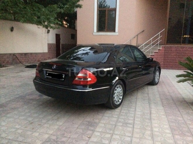 Mercedes E 240 2002, 210,000 km - 2.6 l - Bakı