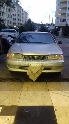 Nissan Sunny 2000, 320,000 km - 1.6 l - Bakı