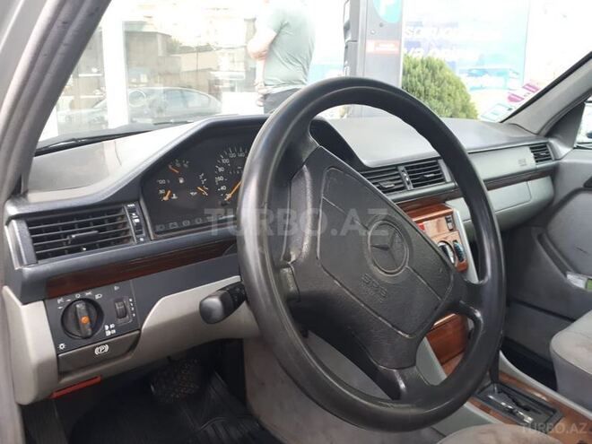 Mercedes E 220 1993, 419,000 km - 2.2 л - Bakı