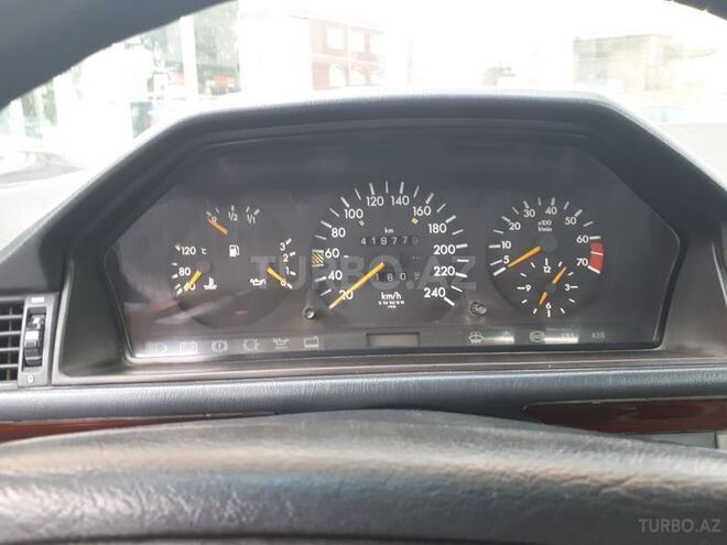 Mercedes E 220 1993, 419,000 km - 2.2 л - Bakı