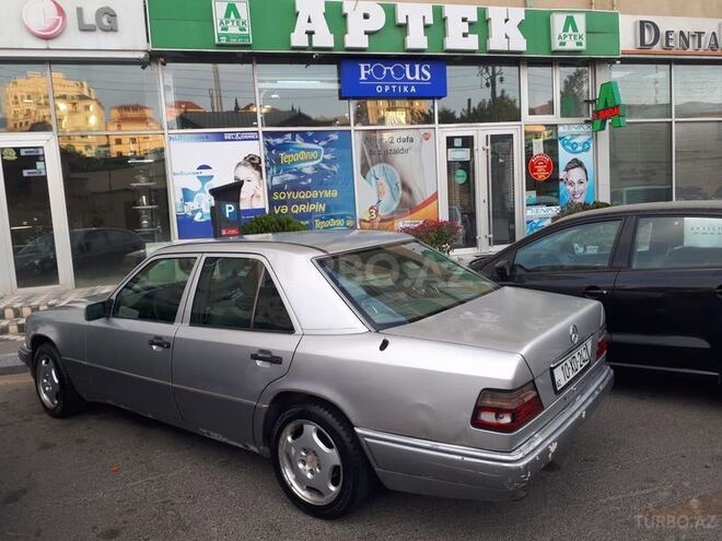 Mercedes E 220 1993, 419,000 km - 2.2 л - Bakı