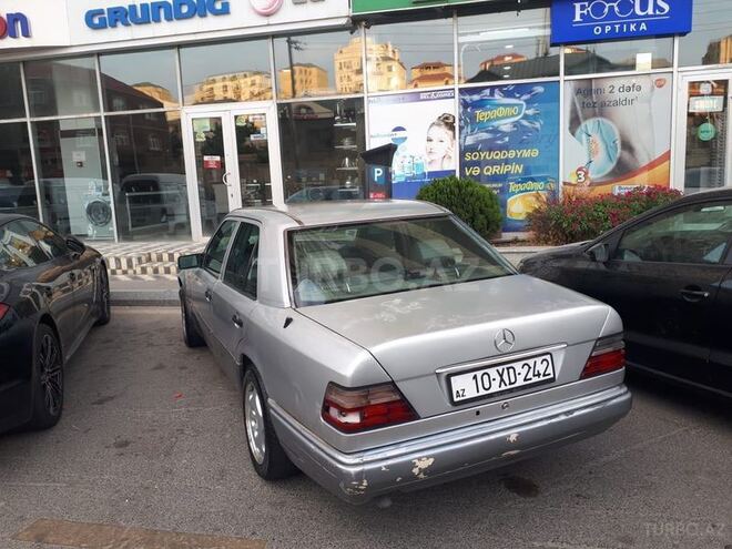 Mercedes E 220 1993, 419,000 km - 2.2 л - Bakı