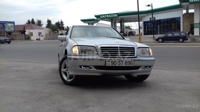 Mercedes C 230 1999, 245,000 km - 2.3 l - Quba