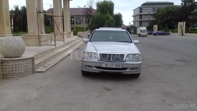 Mercedes C 230 1999, 245,000 km - 2.3 l - Quba