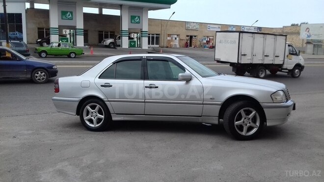 Mercedes C 230 1999, 245,000 km - 2.3 l - Quba