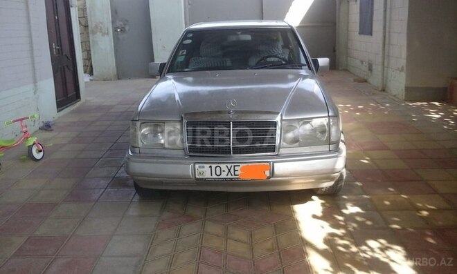 Mercedes E 200 1991, 490,000 km - 0.2 л - Bakı