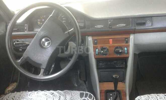Mercedes E 200 1991, 490,000 km - 0.2 л - Bakı