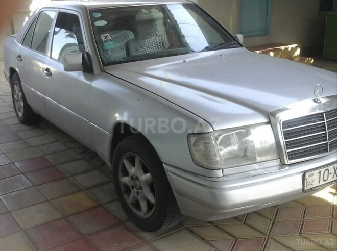 Mercedes E 200 1991, 490,000 km - 0.2 л - Bakı