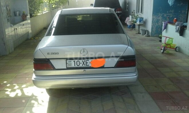 Mercedes E 200 1991, 490,000 km - 0.2 л - Bakı