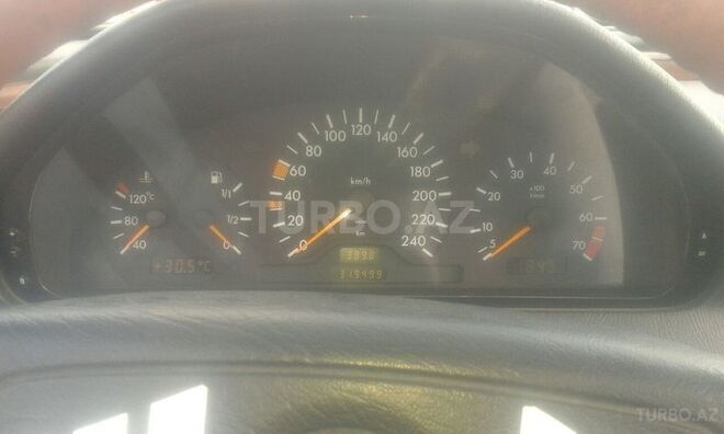 Mercedes C 200 1996, 319,499 km - 2.0 л - Qusar