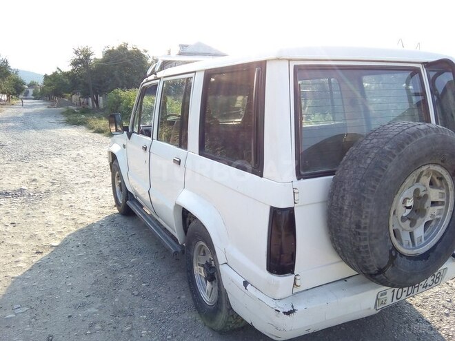 Isuzu  1986, 300,699 km - 2.2 l - Quba