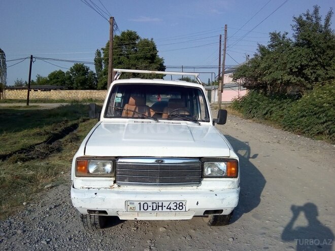Isuzu  1986, 300,699 km - 2.2 l - Quba