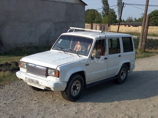 Isuzu  1986, 300,699 km - 2.2 l - Quba
