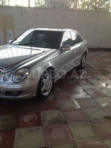 Mercedes E 270 2002, 240,000 km - 2.7 l - Tovuz