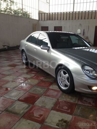 Mercedes E 270 2002, 240,000 km - 2.7 l - Tovuz