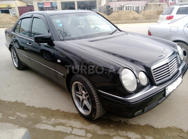Mercedes E 240 1999, 250,000 km - 2.4 л - Bakı