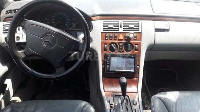 Mercedes E 300 1997, 237,000 km - 3.0 l - Bakı