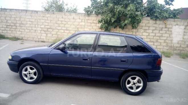 Opel Astra 1995, 856,325 km - 1.6 l - Sumqayıt