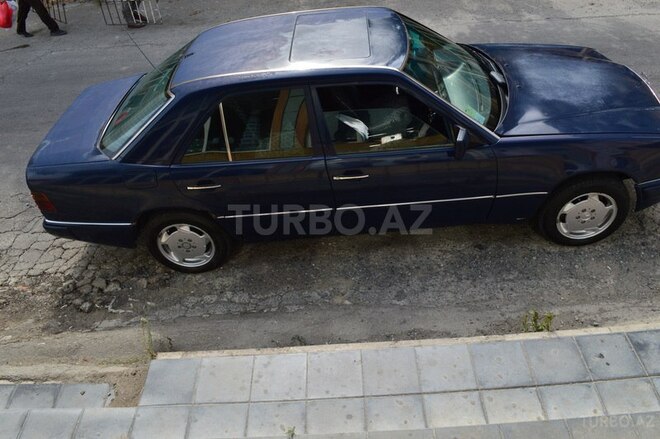 Mercedes E 250 1991, 270,000 km - 2.5 л - Bakı