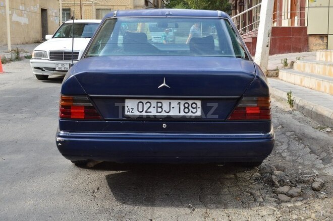 Mercedes E 250 1991, 270,000 km - 2.5 л - Bakı