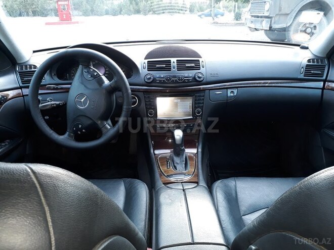 Mercedes E 240 2002, 285,000 km - 2.6 l - Gəncə