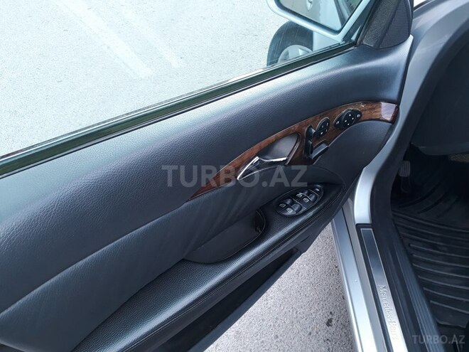 Mercedes E 240 2002, 285,000 km - 2.6 l - Gəncə