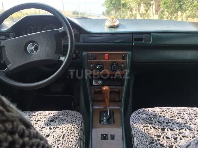 Mercedes E 200 1989, 430,000 km - 2.0 l - Sumqayıt