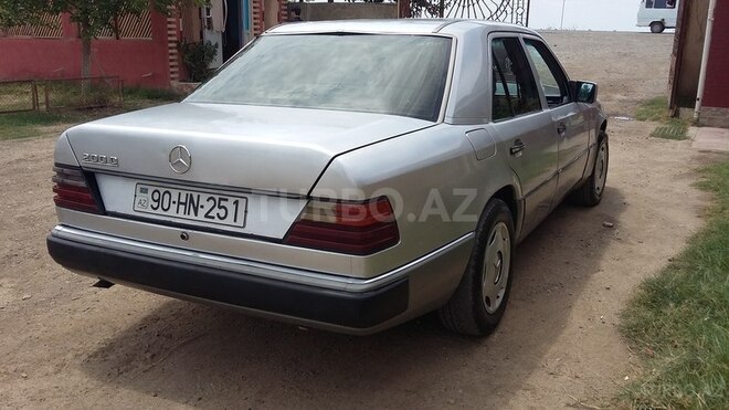 Mercedes E 200 1990, 483,655 km - 2.0 l - Cəlilabad
