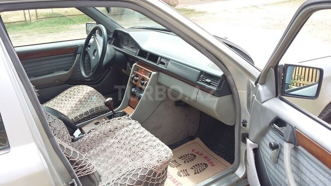 Mercedes E 200 1990, 483,655 km - 2.0 l - Cəlilabad