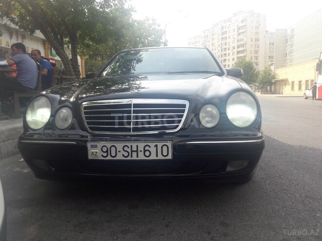 Mercedes E 270 2001, 334,000 km - 2.7 l - Bakı