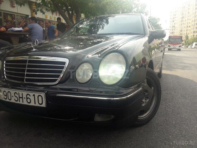 Mercedes E 270 2001, 334,000 km - 2.7 l - Bakı