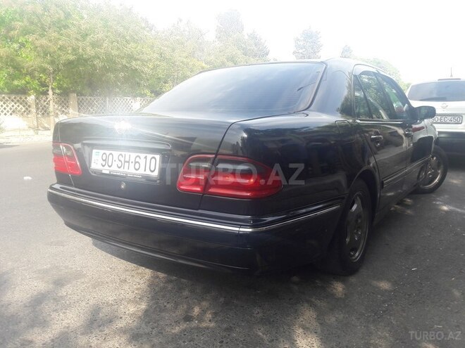Mercedes E 270 2001, 334,000 km - 2.7 l - Bakı