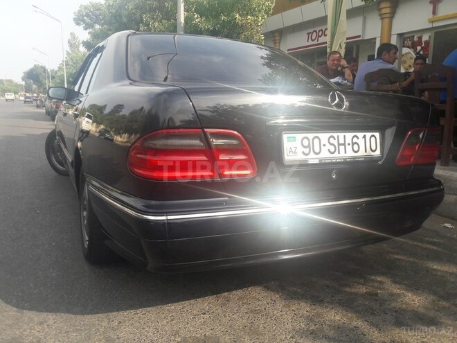 Mercedes E 270 2001, 334,000 km - 2.7 l - Bakı