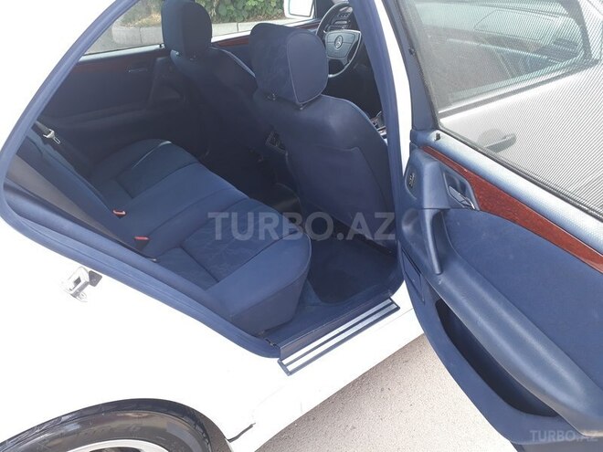 Mercedes E 200 1999, 195,000 km - 2.0 l - Gəncə