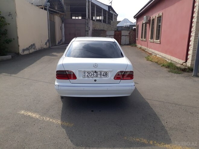 Mercedes E 200 1999, 195,000 km - 2.0 l - Gəncə