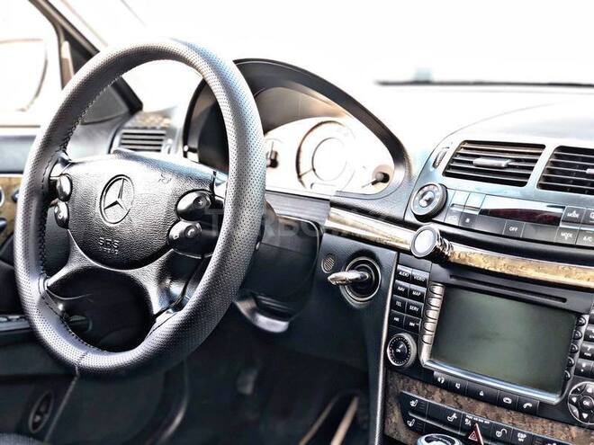 Mercedes E 320 2008, 318,000 km - 3.2 l - Bakı
