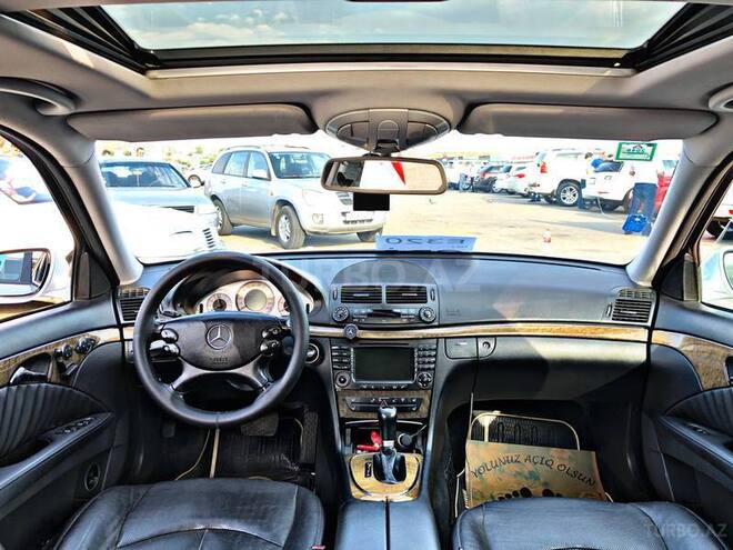 Mercedes E 320 2008, 318,000 km - 3.2 l - Bakı