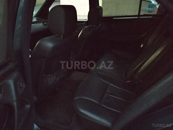 Mercedes E 240 1999, 299,000 km - 2.4 l - Bakı