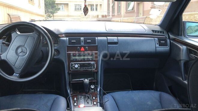 Mercedes E 230 1995, 400,000 km - 2.3 l - Bakı