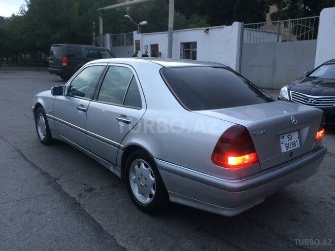 Mercedes C 240 2000, 205,600 km - 2.4 l - Bakı