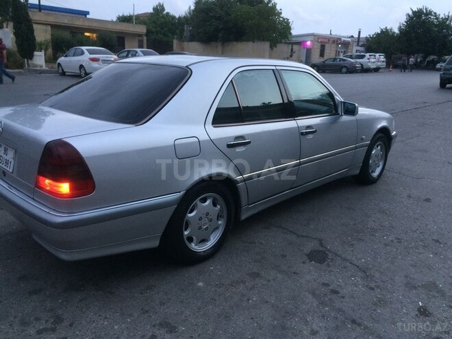 Mercedes C 240 2000, 205,600 km - 2.4 l - Bakı