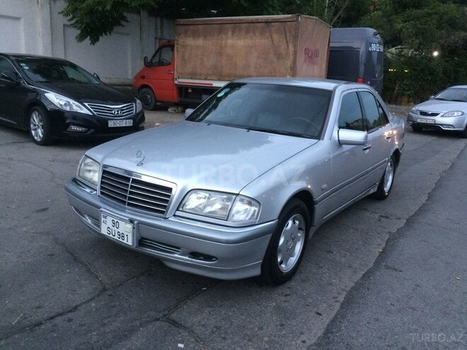 Mercedes C 240 2000, 205,600 km - 2.4 l - Bakı