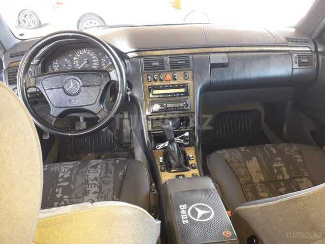 Mercedes E 200 1996, 333,000 km - 2.0 l - Bakı